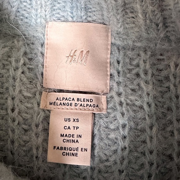 H&M Light Blue Sweater - Picture 3 of 4